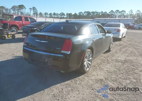 2018 Chrysler 300 Limited z USA, uszkodzony, nr VIN 2C3CCAEGXJH140140